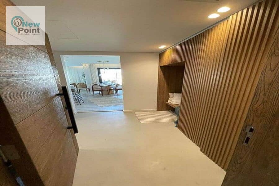 شقة للبيع بمقدم 960 الف امام مطار القاهرة الدولي Taj City Compound 2