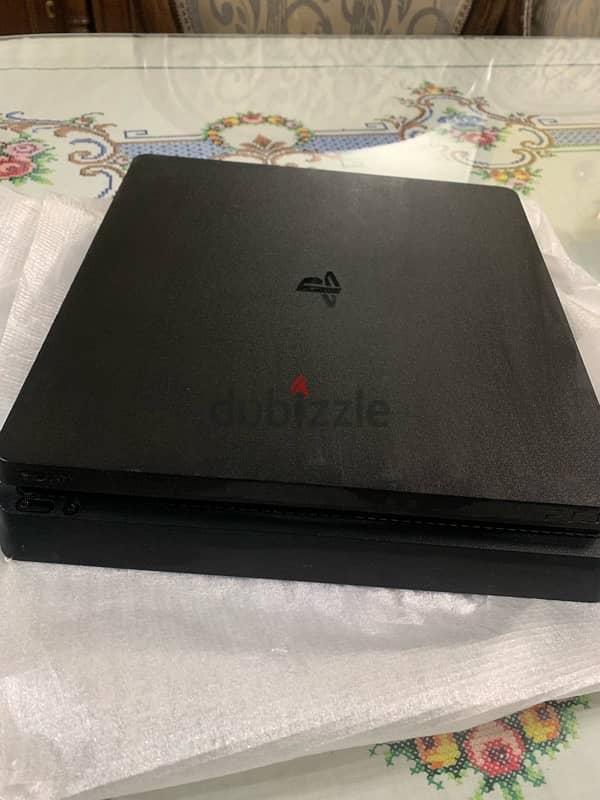 Playstation 4 Slim 4