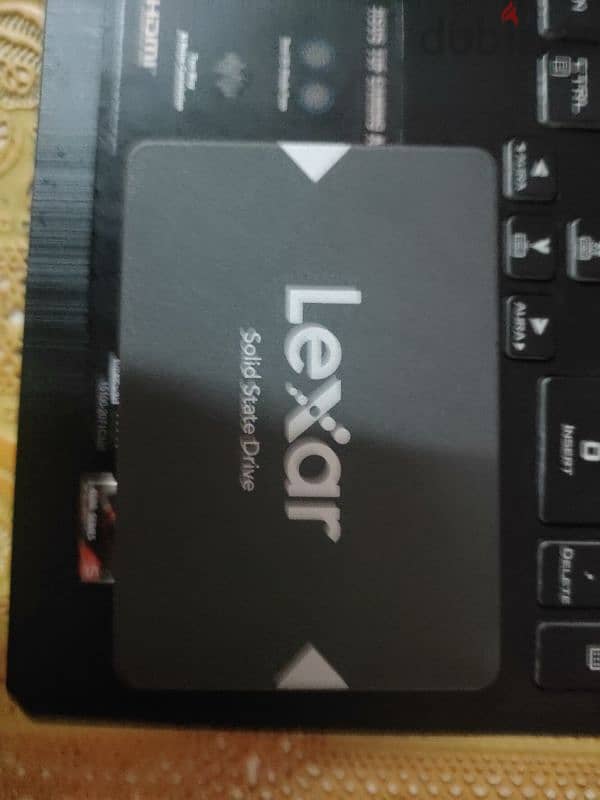 هارد Lexar 512 SSD  SATA 6Gb/s وتم فتحه ولم يستعمل والهيلث بتاعته 100% 2