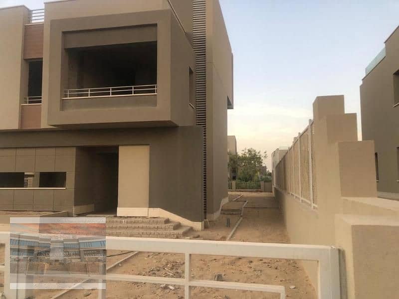 Standalone Villa delivered for sale in Palm Hills 4