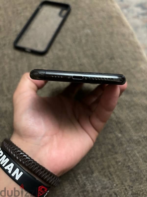 IPHONE XS MAX BLACK 3