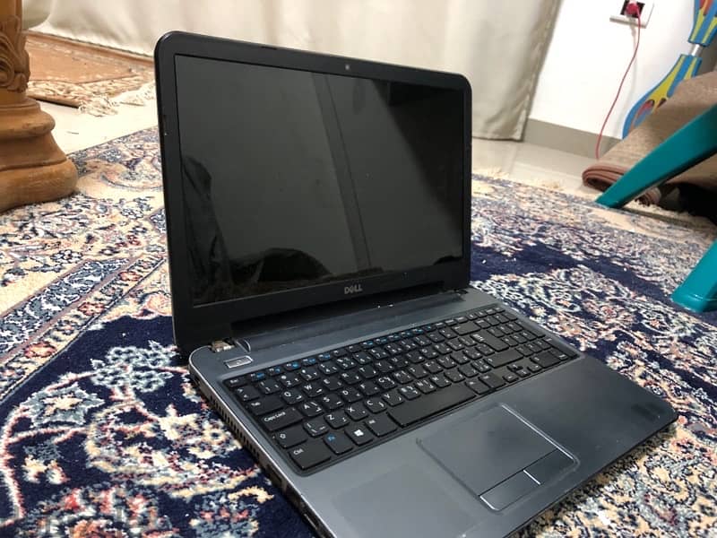 lap top dell Inspiron core i5 0