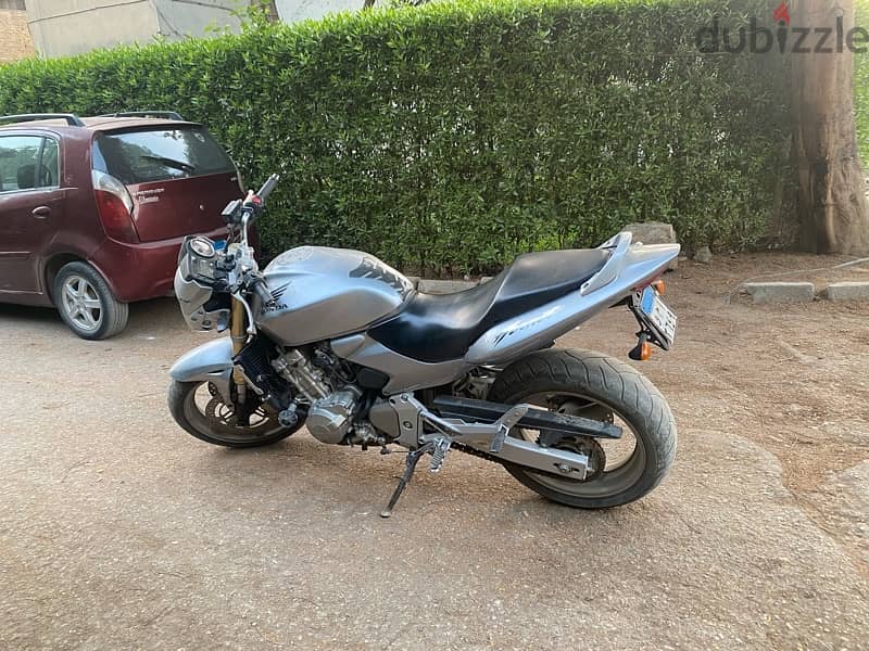 Honda hornet 600 3