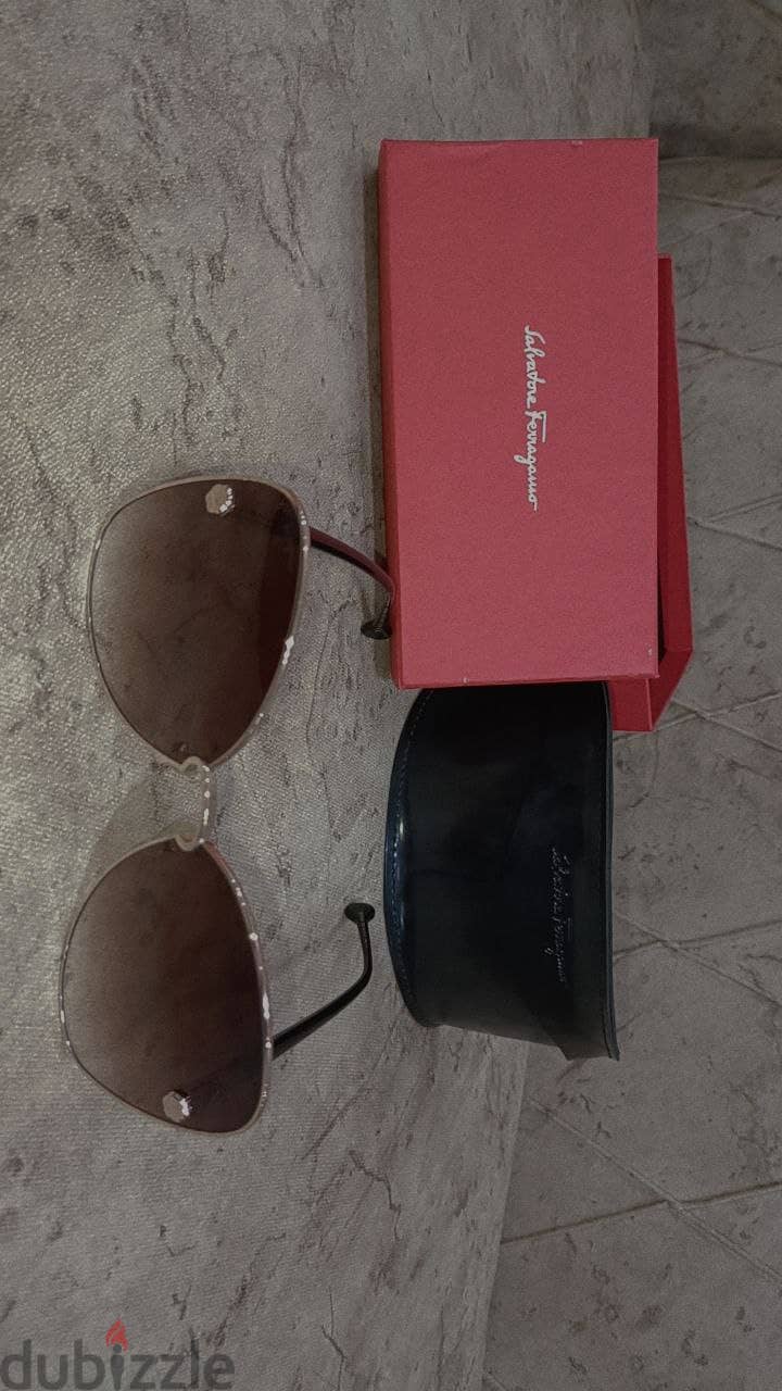 ماركه salvatore ferragamo 2