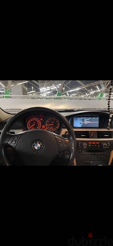 BMW 318 2011 8