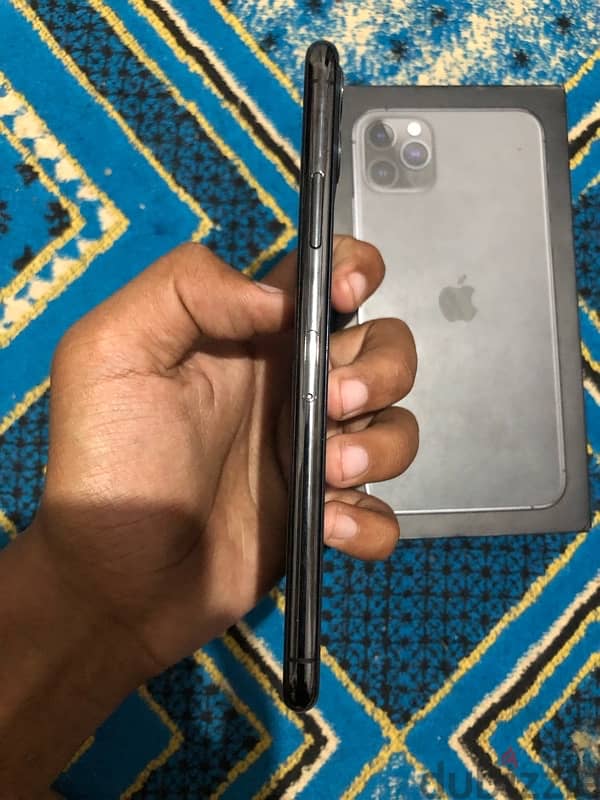 iPhone 11 Pro Max 2