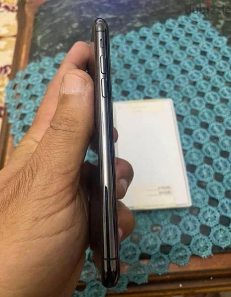 Iphone xs 64gb حاله ممتازه 4