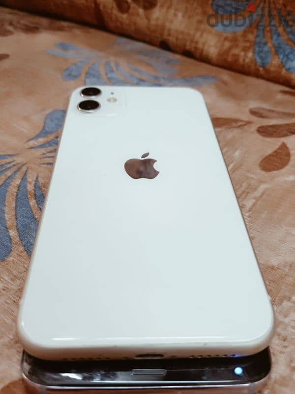 iphone 11 من امريكا 8