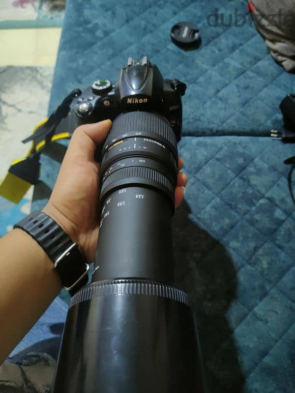 Nikon D5000 with Lens sigma 70-300Auto 1