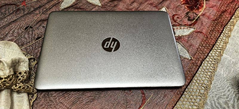 HP elitebook 840 g4 7