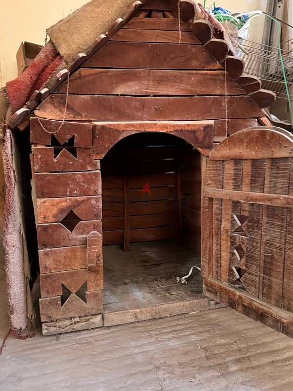 Wooden Dog Cage بيت كلب خشب 1