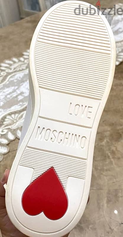 Love Moschino authentic shoes/sneaker - New - Size 37 2