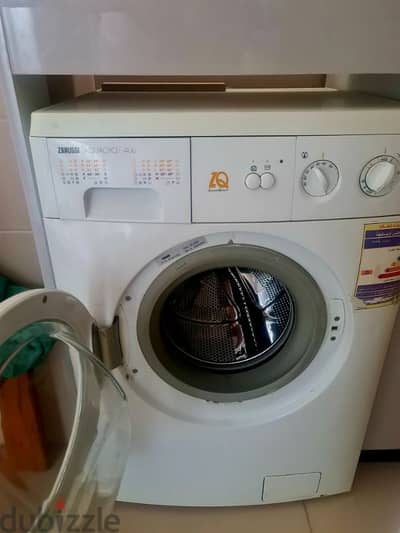 غسالة زانوسي اكواتيك ٥ كيلو   5 Zanussi full automatic washing machine