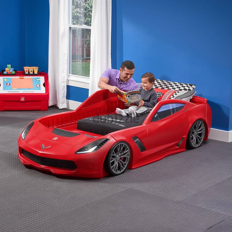 Step 2 Car bed for kids + Box toys rack/سرير سيارة + صندوق 7