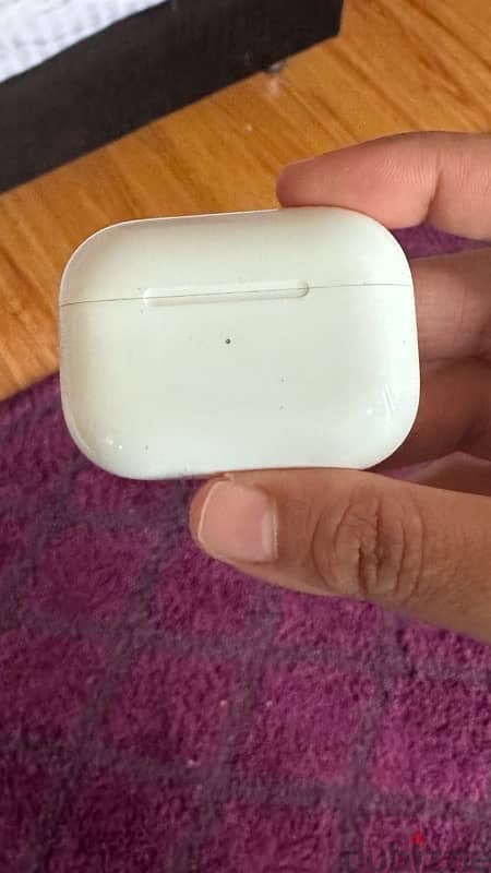 Used Airpods Pro 4