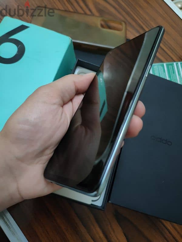 اوبو oppo reno 6 حالة ممتازة معاة العلبة ومشتملاتة 1