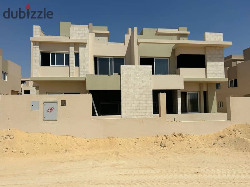 Villa for immediate delivery in Hyde Park Sheikh Zayed Tawny in installments 3