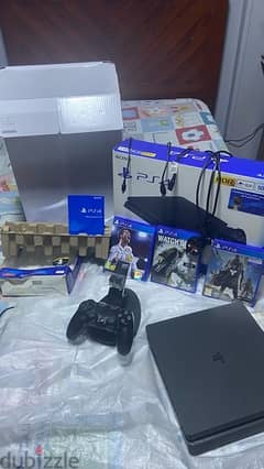 PlayStation 4 slim 0