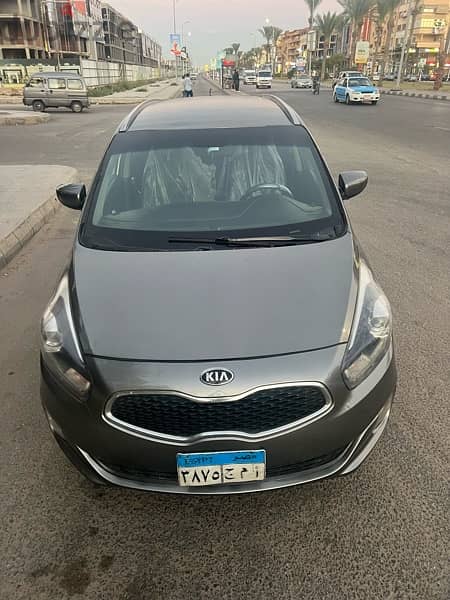 Kia Carens 2015 3