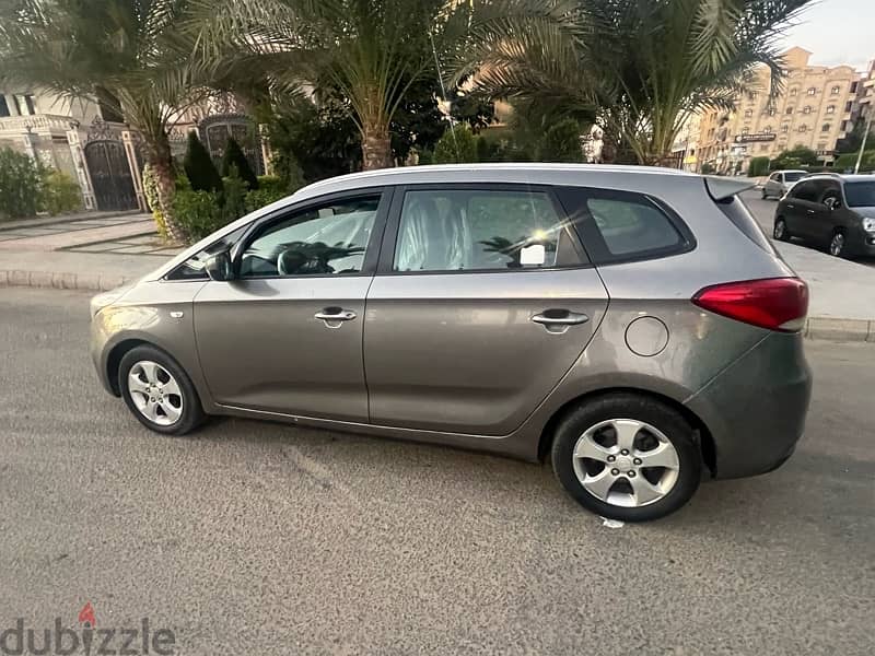 Kia Carens 2015 5