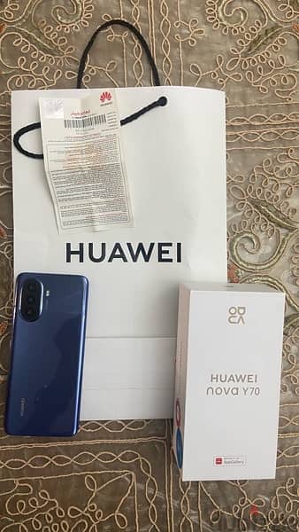 Huawei  nova y70 1