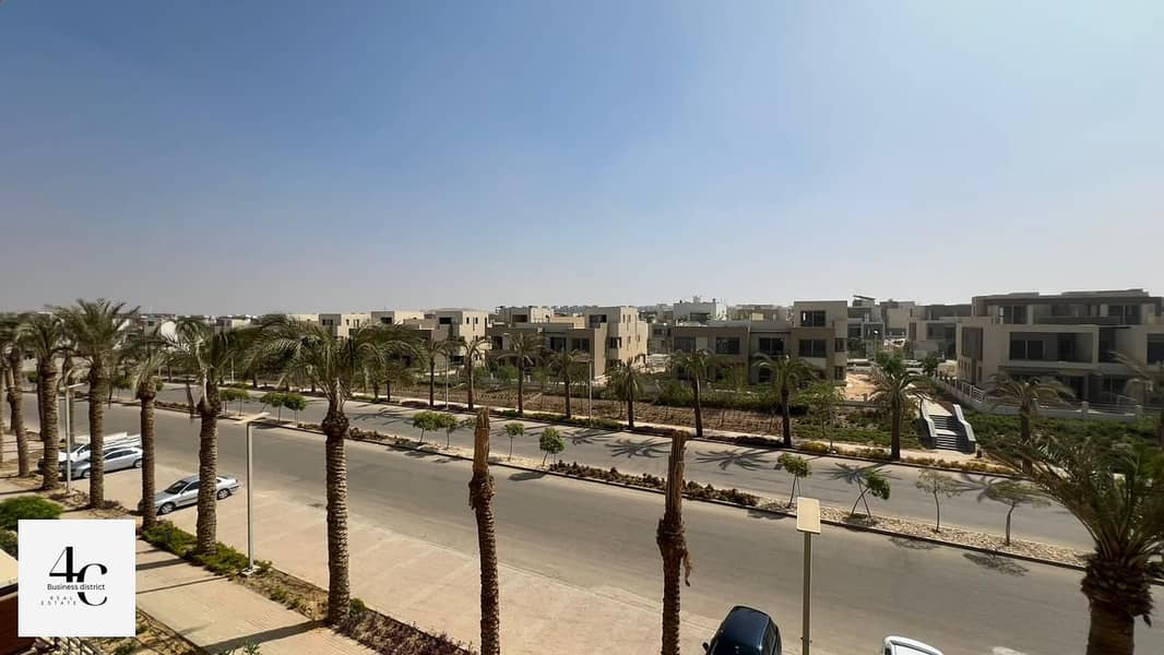 Apartment 248m with the largest area for sale in Best View on villas with installments 4 bedrooms at the lowest price in Palm Hills New Cairo 5