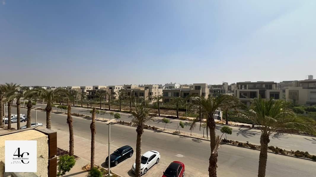 Apartment 248m with the largest area for sale in Best View on villas with installments 4 bedrooms at the lowest price in Palm Hills New Cairo 9