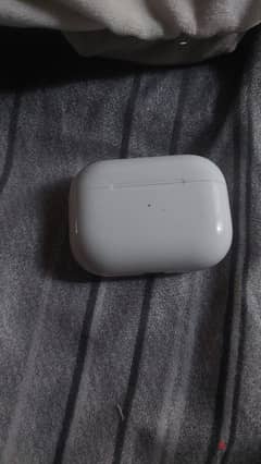 Apple airpods 2 (second generation) 0