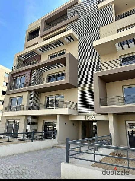 Apartment for sale in Palm Hills New Cairo Compound in the heart of Fifth Settlement at a very special price 10