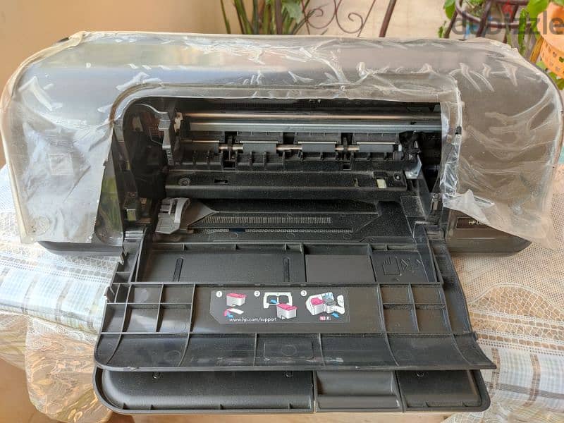 طابعة HP Deskjet D1663 2