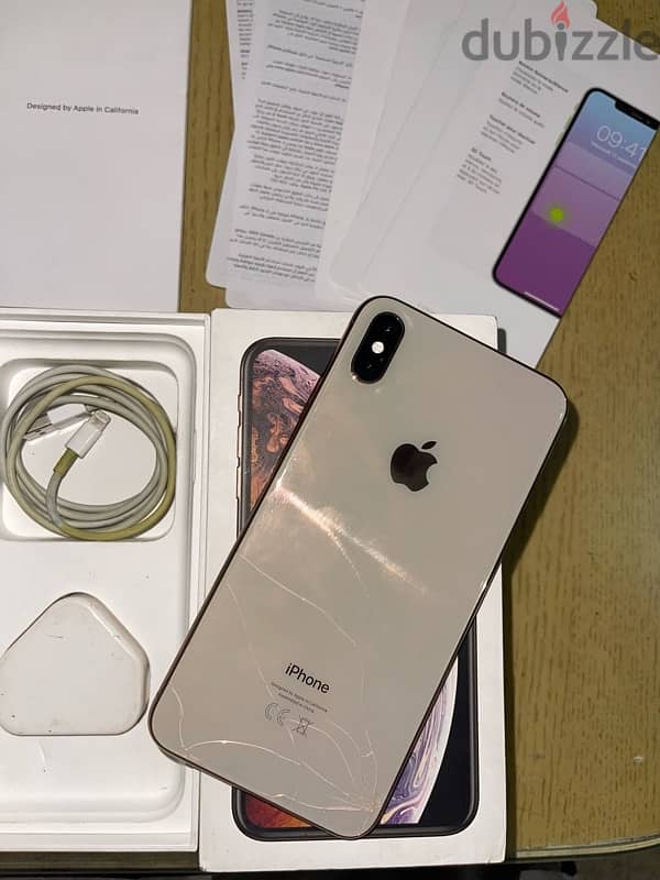 iPhone XS Max 64g with box 4