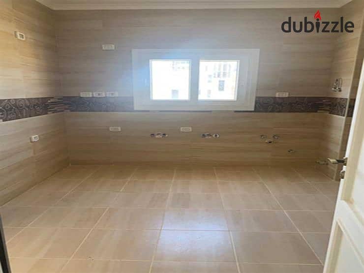 Apartment 152m fully Finished and READY TO MOVE in Al Maqsad 4