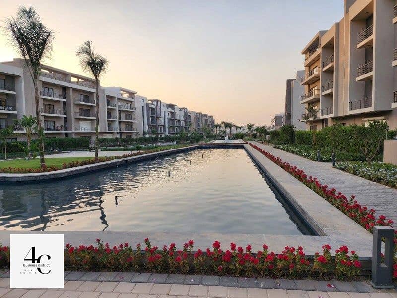 Apartment 150m at the lowest price in the market fully finished corner for sale in Fifth Square Al Marasem in Fifth Settlement 5