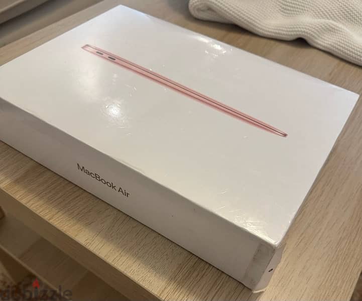 Macbook Air M1 2020 sealed-Gold 0