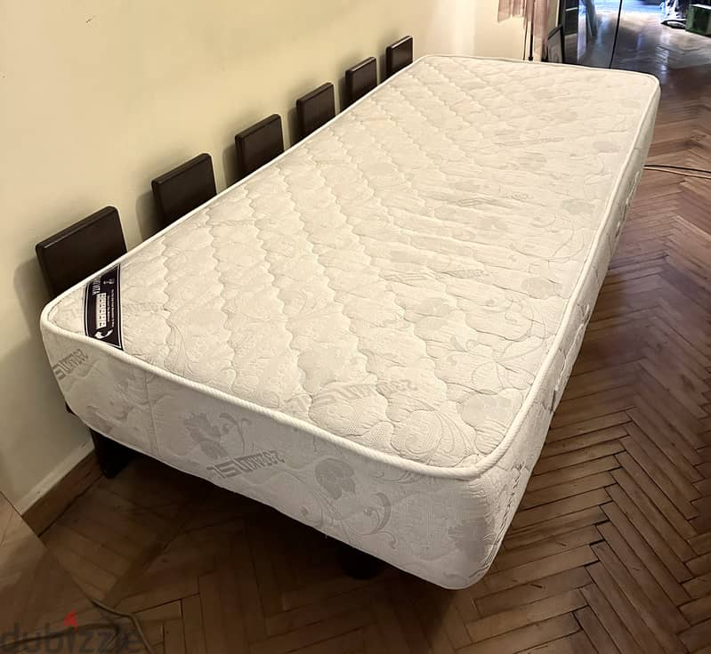 Taki Mattresses / one month used / 30 X 90 X 195cm 1