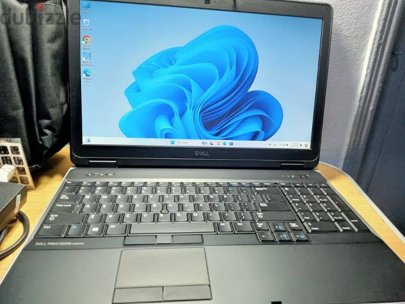 Dell precision ram 16 الجهاز من بلجيكا بهاردين وكارتين شاشه 11