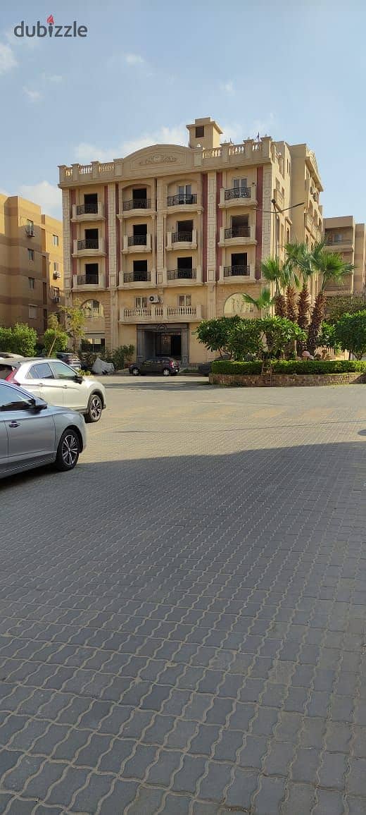 Apartment for sale ready to move in new cairo next to Waterway 4