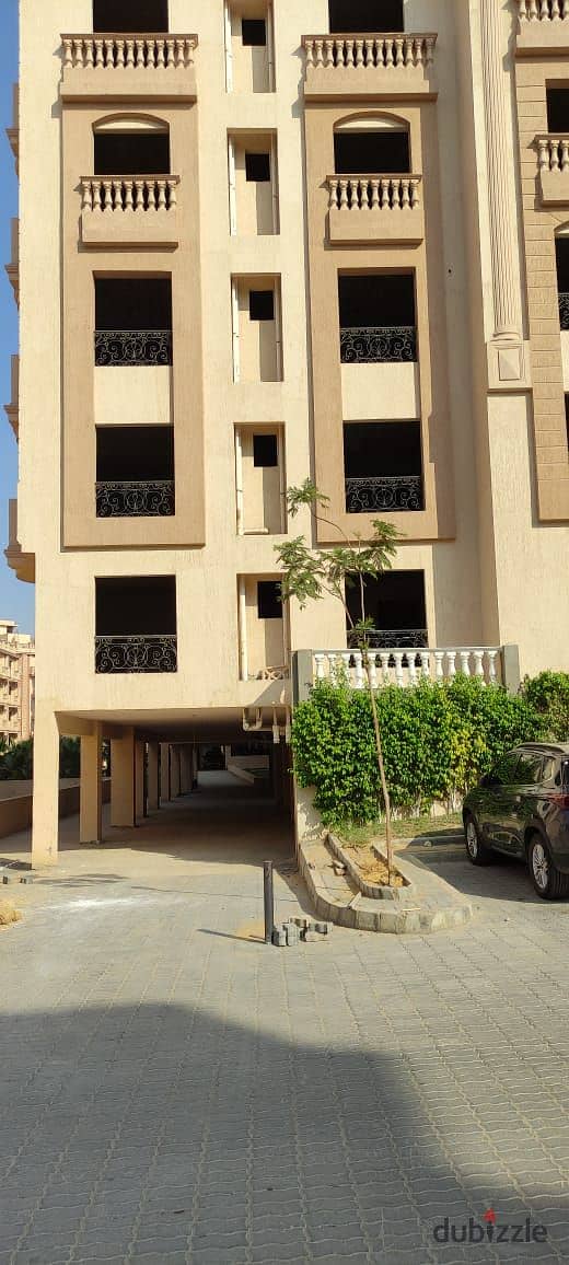 Apartment for sale ready to move in new cairo next to Waterway 5