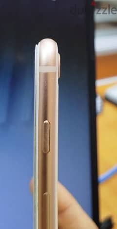 iPhone 8 Gold 64GB 0