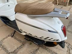 سكوتر لقطه يعتبر جديد keeway versilia  scooter كى واى فيرسيليا 700 km 0