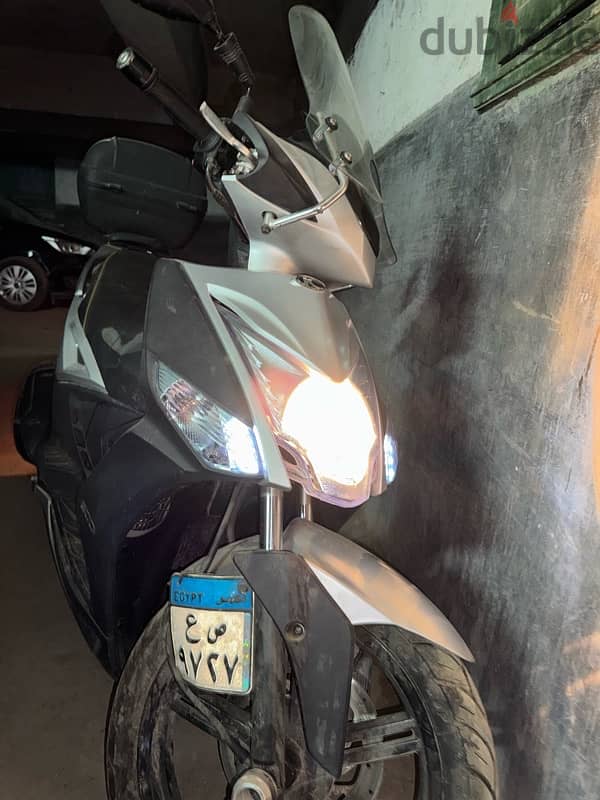 kymco 200 cc agility  barely used 2