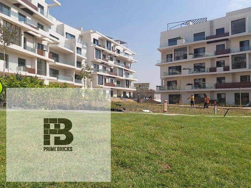 Apartment with garden for sale 153 m 3 rooms in the new phase of SODIC East 3