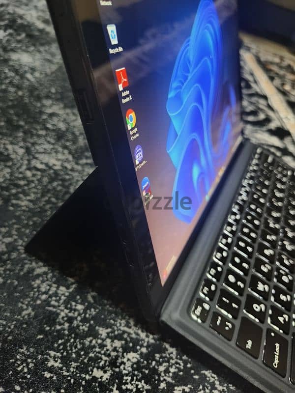 Dell laptop and Tablet windows. Dell latitude 5290. Core i5 Gen 8 Ram8 15