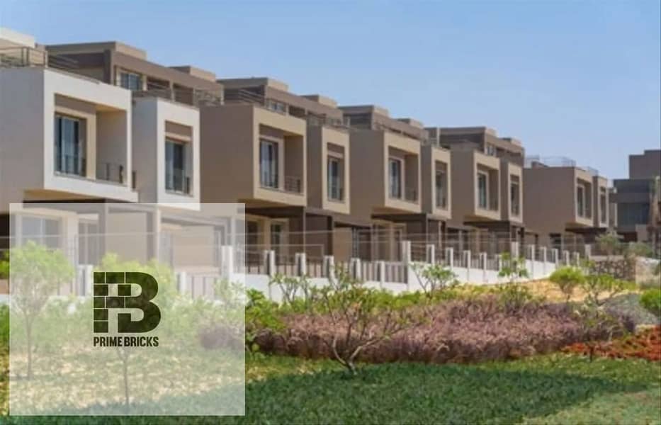 Townhouse for sale 190m 3 rooms in installments over 8 years in Palm Hills New Cairo 1