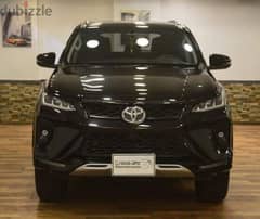 Toyota Fortuner SR5 2025 0