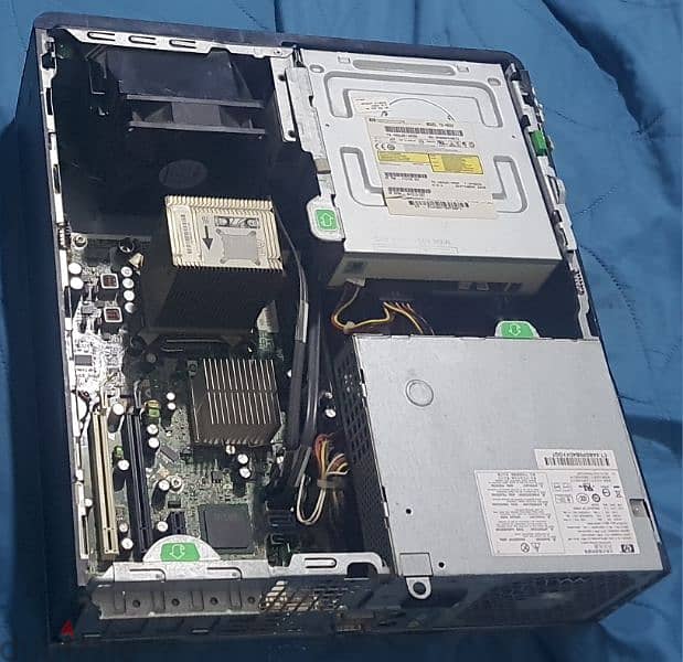 كيسة HP Compaq dc7900 SSF و شاشة DELL 19 بوصة 1