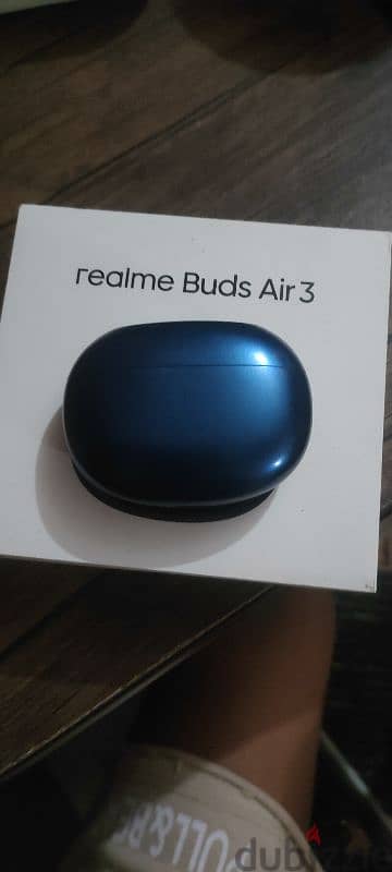 realme Buds Air 3 للبيع كسر زيرو معاها العلبه