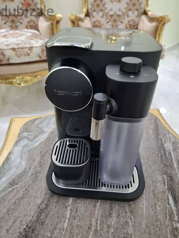 للبيع ماكينه اسبرسو كبسولات  ماركة نسبرسو  Nespresso Gran Lattissima 2