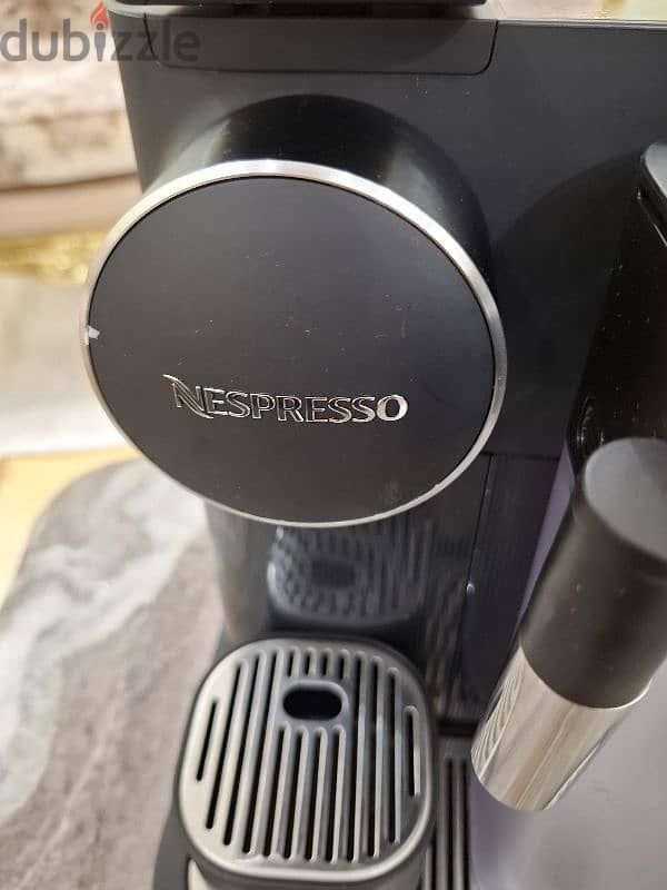 للبيع ماكينه اسبرسو كبسولات  ماركة نسبرسو  Nespresso Gran Lattissima 3