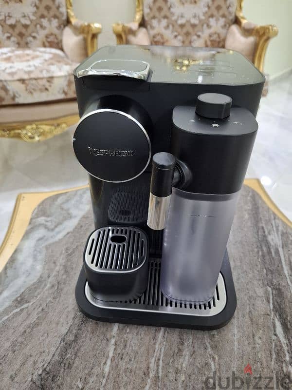 للبيع ماكينه اسبرسو وكابتشينو ماركه نسبرسوNespresso Gran Lattissima 2